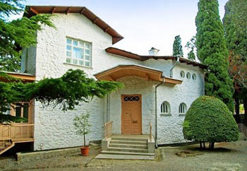 дом-музей писателя Чехова в Ялте