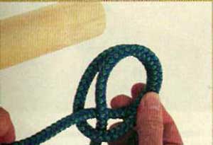 Выбленочный узел. Двумя руками, на петле, на конце бруса или столбика 3